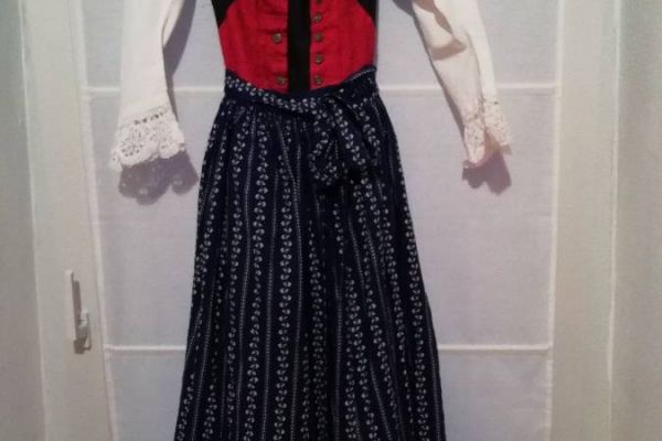 Dirndl Größe 44/46