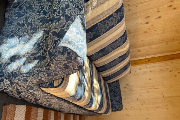 Ausziebarer Sofa azzur bage zu vergeben