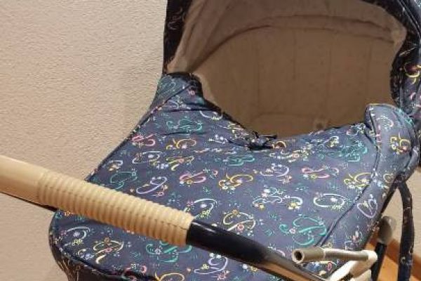Retro Kinderwagen günstig abzugeben
