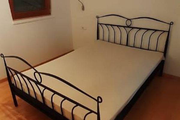 Elegantes französisches Bett