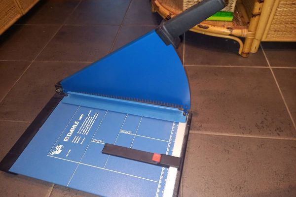 Papierschneidemaschine Dahle 560 taglierina per carta