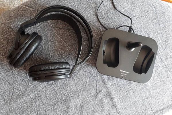 Neue kabellose Panasonic Kopfhörer abzugeben