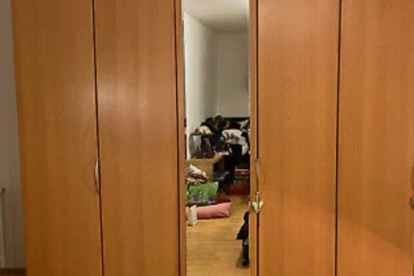 Kleiderschrank