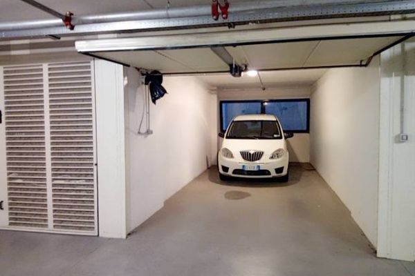 Vermiete große Garagenbox zentral in Bozen