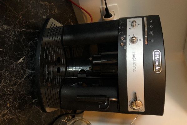 Delonghi Magnifica Kaffeevollautomat