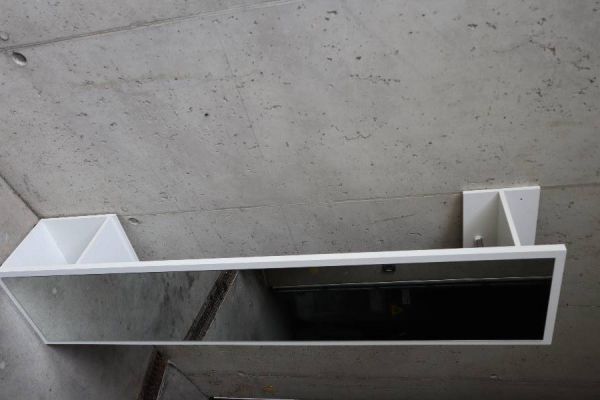 Wandgarderobe mit Spiegel