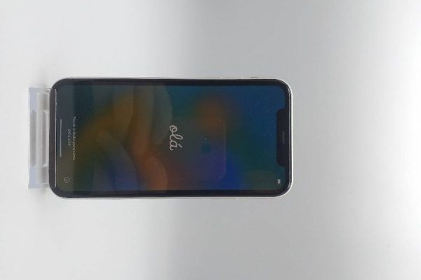 iPhone 11 64GB (weiß) - fast wie neu, kein SIM-Lock, keine Sperren