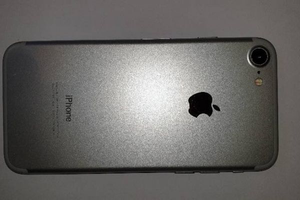 Iphone 7 128 Gb silber-weiß