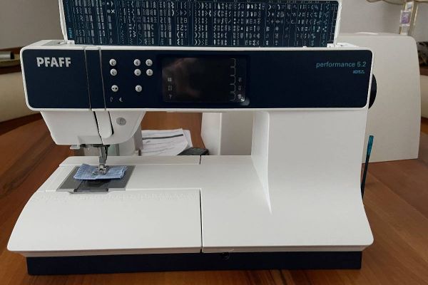 Nähmaschine PFAFF Performance 5.2 Elektronisch