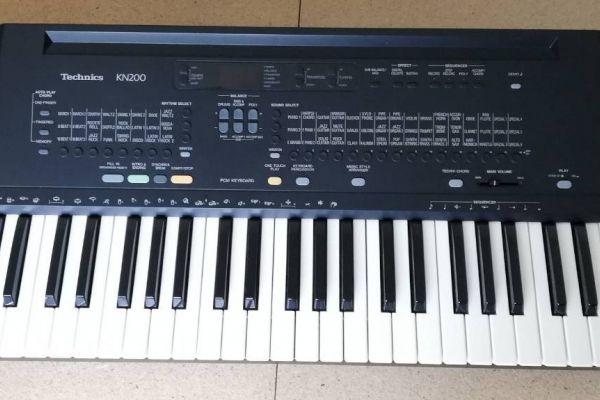 Keyboard Technics KN200