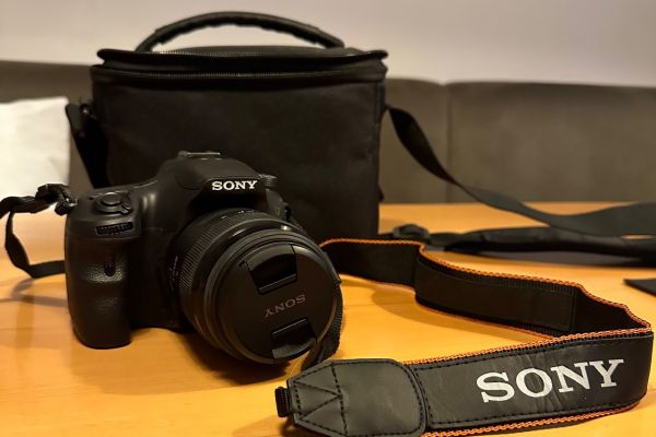 Kamera Sony Alpha 58 mit Tragetasche