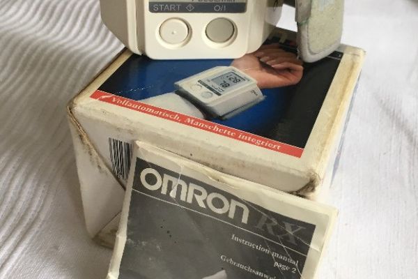 Blutruck- Pulsmesser der Marke OMRON RX