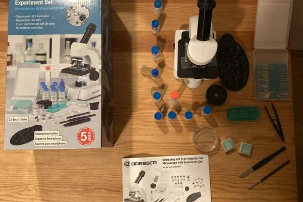 Hobby Mikroskop der Marke Bresser