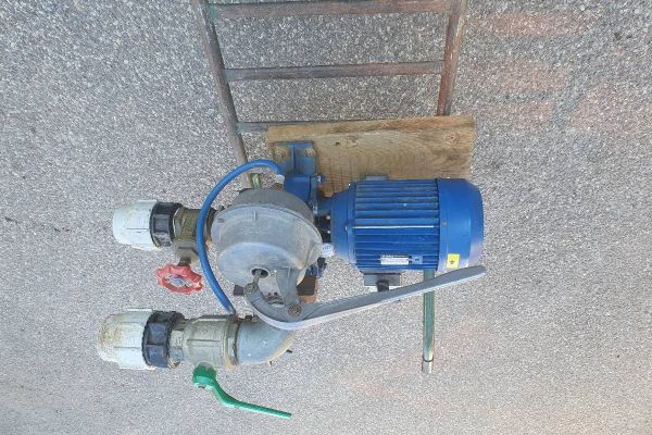 Verkaufe Beregnungspumpe mit Elektromotor 6,3 KW