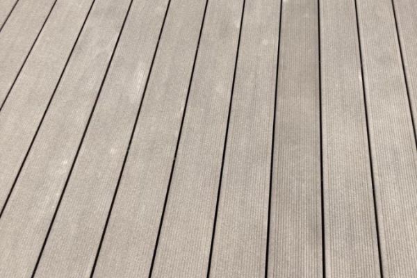 WPC Terrassendielen zu verkaufen