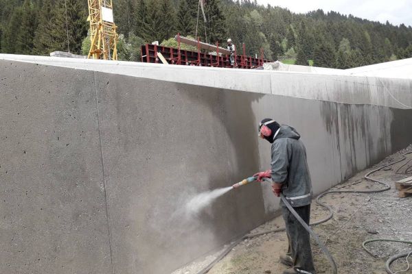 Arbeiter für Feucht-Sandstrahlen - operaio per sabbiatura ad umido