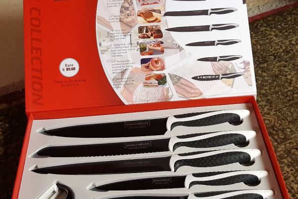 neuwertiges Messerset