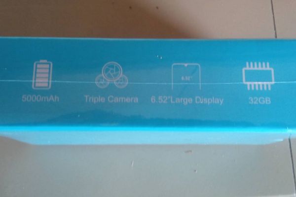 Verkaufe neues Smartphone ZTE Blade A52