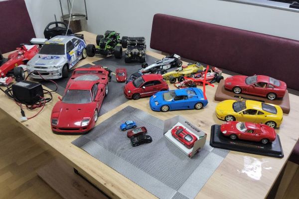 Kleine Ferrari Sammlung plus