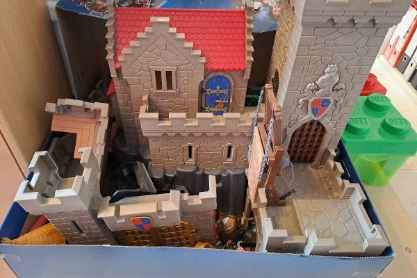 Playmobil laut Fotos zu verkaufen