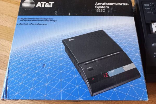 AT&T Anrufbeantworter System 1323D