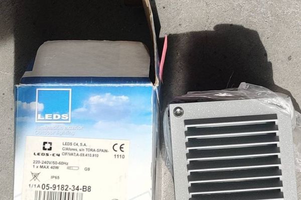 UP Wandlampe LEDS C4 05-9182-34-B8