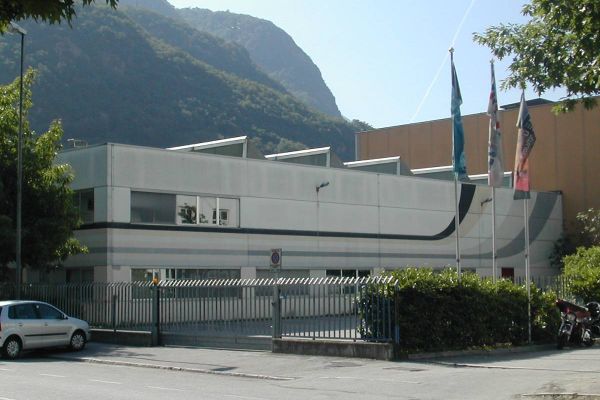 zu vermieten: Gewerbeimmobilie Industriezone Bozen Süd