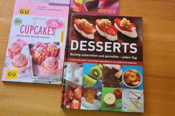 Buch Desserts siehe unten der peris