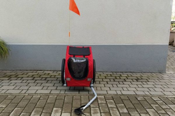 Hundefahrradanhaenger / rimorchio bici per cani