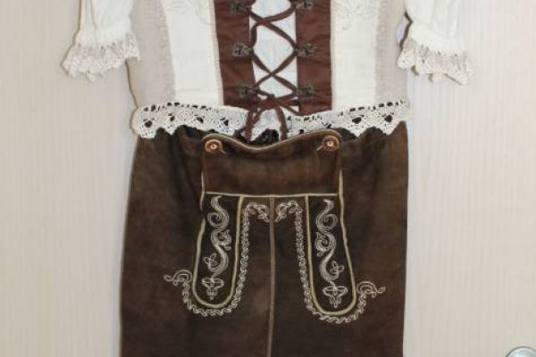 Rock und Mieder im Trachtenlook - Tracht Dirndl Lederhose