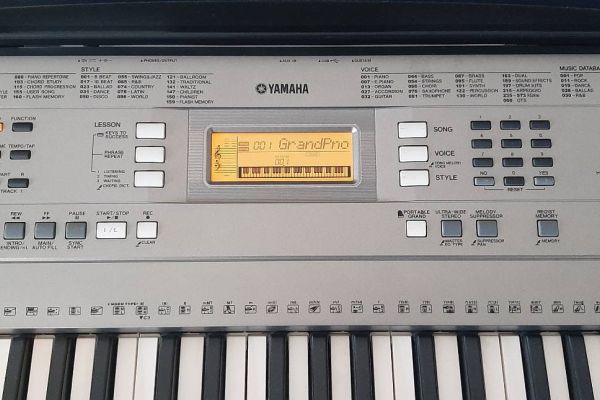 Yamaha Keyboard