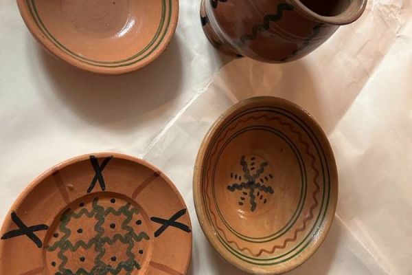 Keramikgeschirr von Bruneck