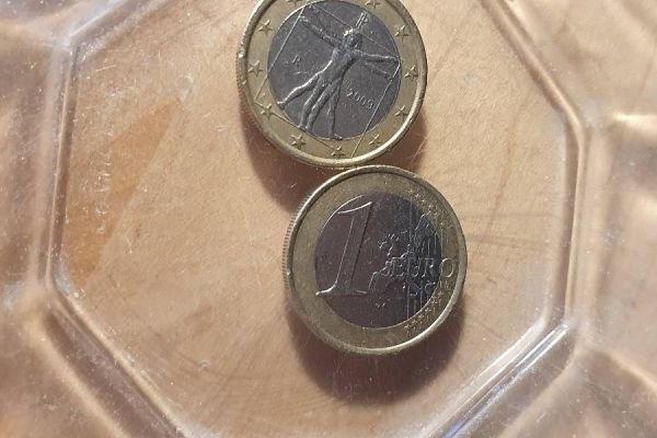 1 euromünze 2 Stück mit fehlprägung
