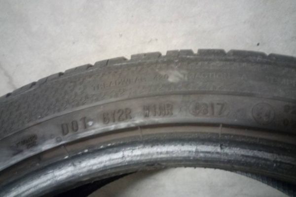 2 pneumatici Reifen 235/40R18 95Y XL