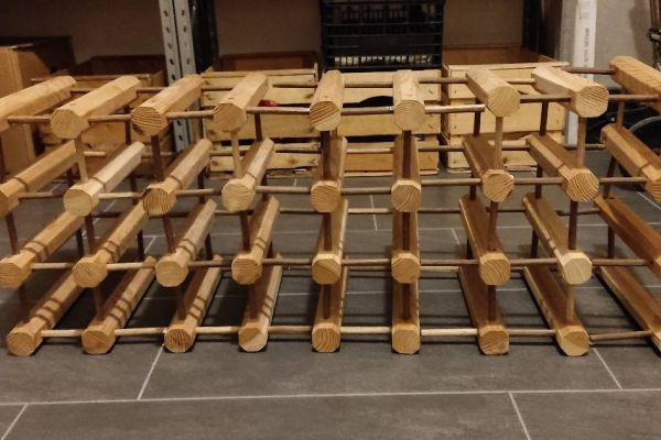Weinregal aus Holz