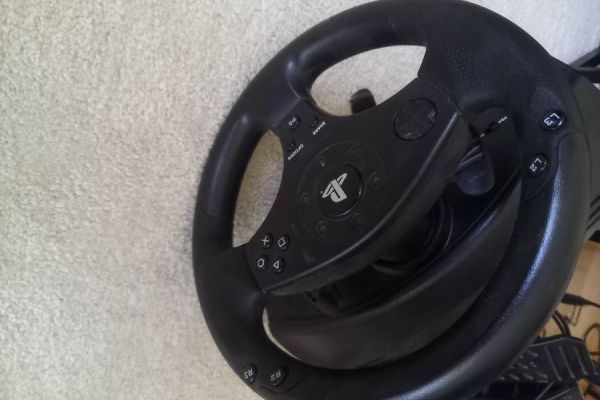 Lenkrad und Pedale Playstation4