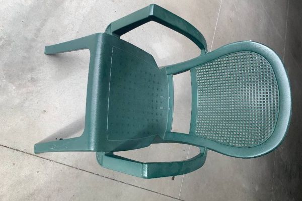 Plastick Stühle