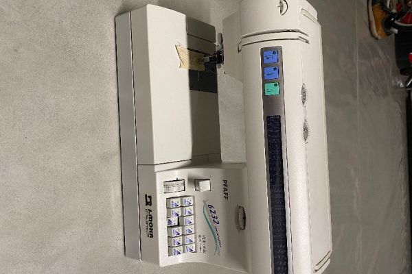 Nähmaschine neu wird verkauft.