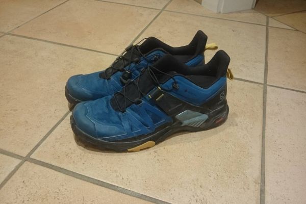 Salomon Schuhe Größe 46 2/3