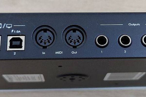 USB-Audio/Midi-Interface AUDIO4c an 2 PCs zugleich