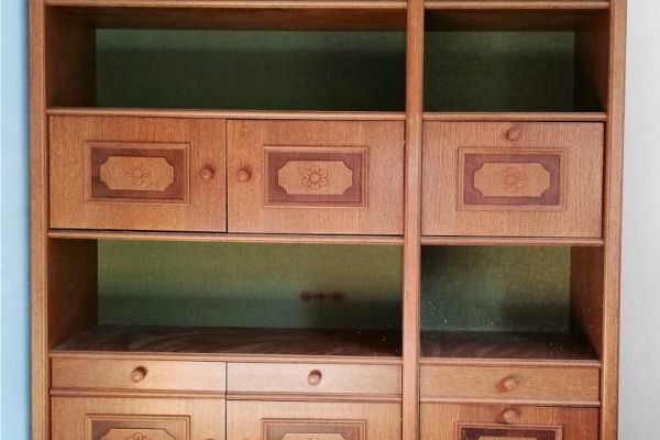 Schrank aus Vollholz