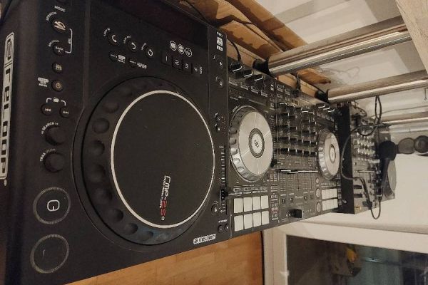 DJ Equipment - Pioneer & Reloop