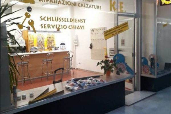 Gut eingeführte Handwerkstätigkeit in Zentrum von Bozen abzugeben