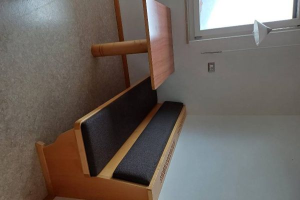 Sitzbank und Tisch günstig zu verkaufen