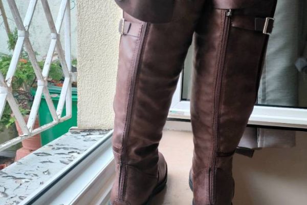 Wasserfeste nagelneue Damenstiefel perfekt für den Winter und reiten