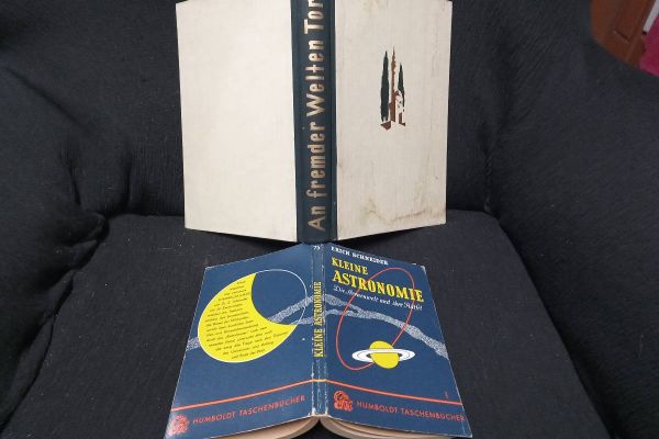 Bücher-An Fremden Welten Tor + Kleine Astronomie