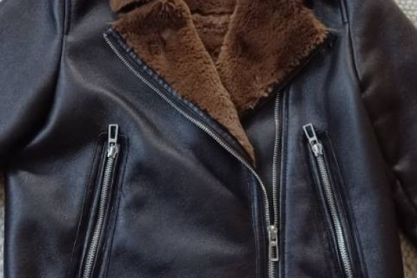 Neue Lederjacke mit Fell, für Mädchen, Größe 152