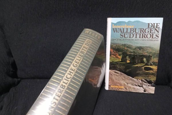 Bücher-Die Wallburgen Südtirols +  Unsterbliche Geliebte Du