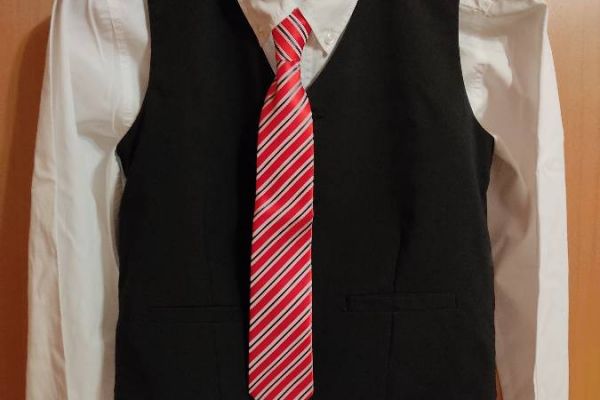 Hemd, Weste, Krawatte ideal für Erstkommunion