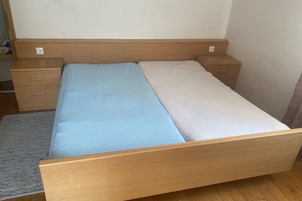 Bett/Doppelbett